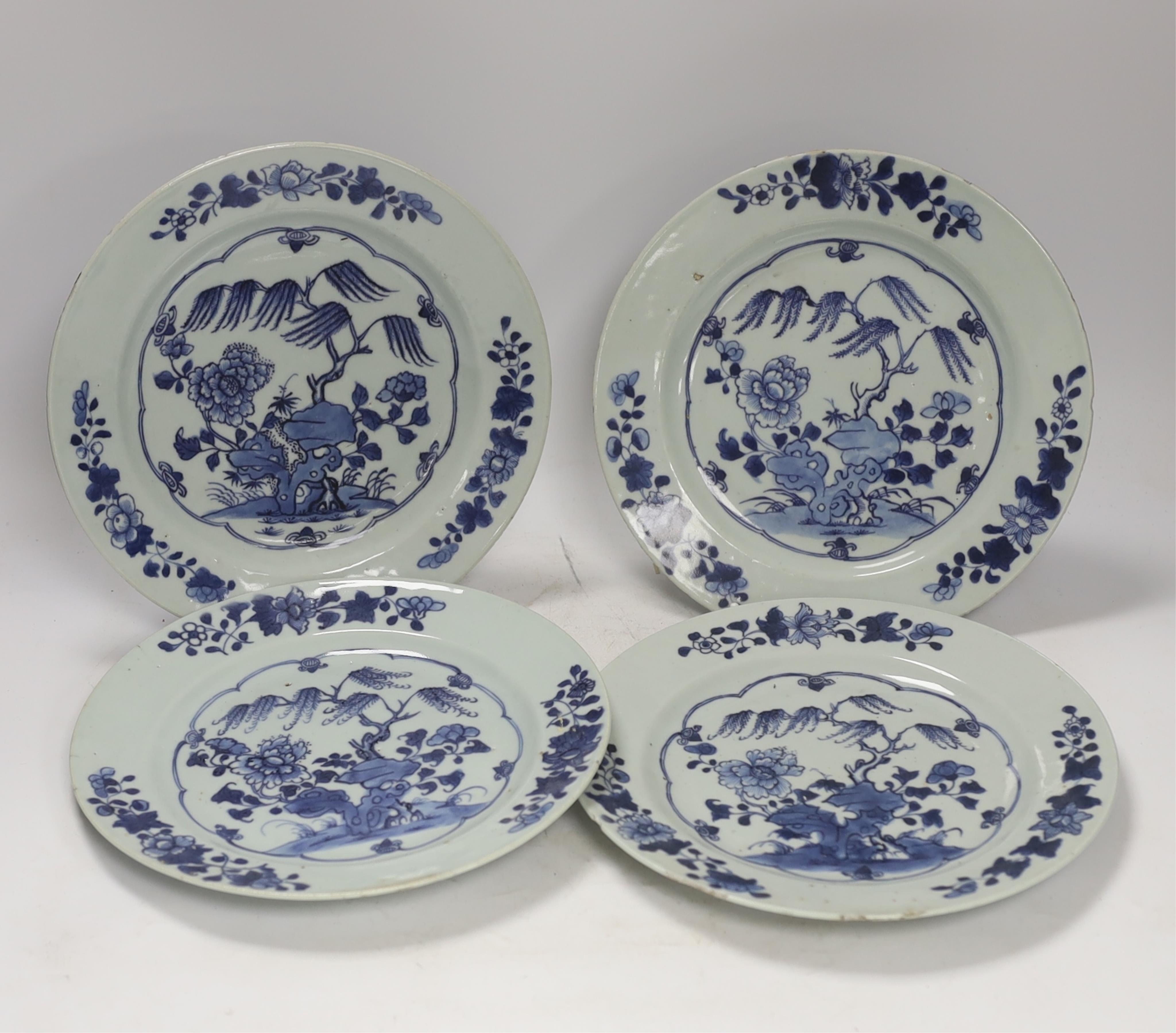 A set of four 18th century Chinese export blue and white plates, 23cm